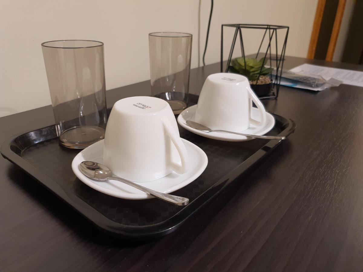 2428 Suites Urdaneta Εξωτερικό φωτογραφία